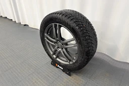 sininen Audi Q4 e-tron 2023 kuva 13.