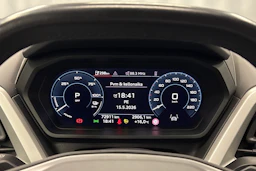 sininen Audi Q4 e-tron 2023 kuva 19.