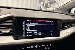 sininen Audi Q4 e-tron 2023 kuva 22.