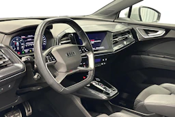 valkoinen Audi Q4 e-tron 2023 kuva 6.