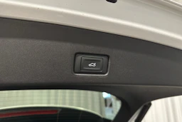 valkoinen Audi Q4 e-tron 2023 kuva 25.