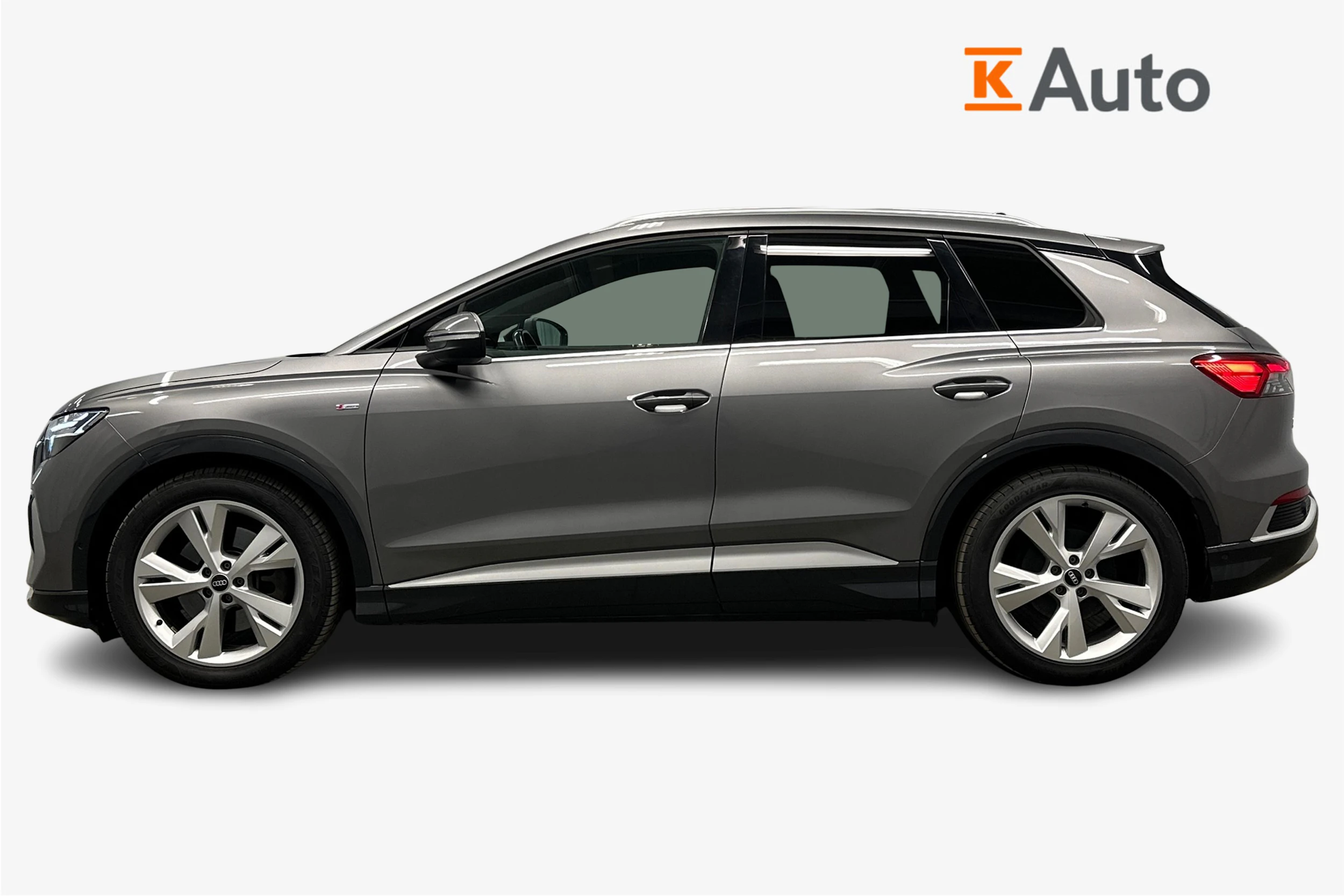 harmaa Audi Q4 e-tron 2023 kuva 7.