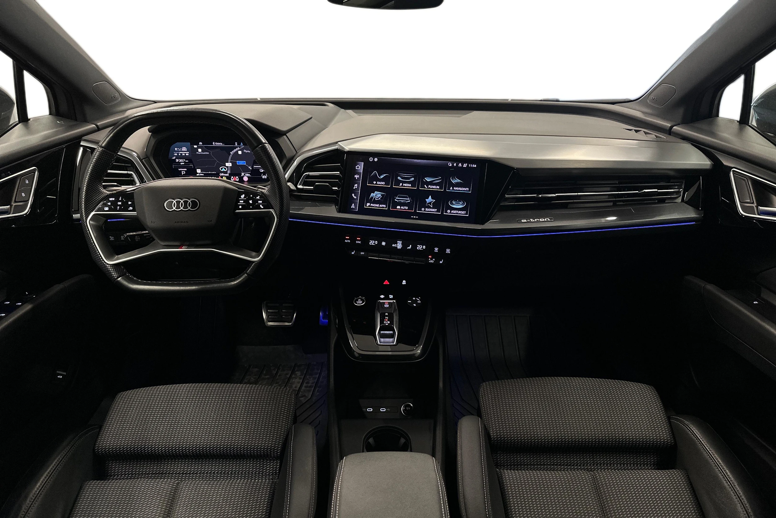harmaa Audi Q4 e-tron 2023 kuva 9.