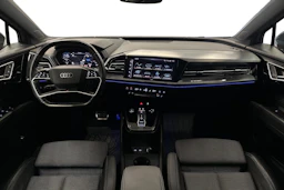 harmaa Audi Q4 e-tron 2023 kuva 9.