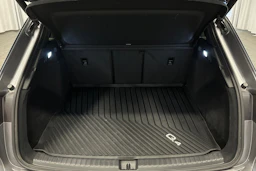 harmaa Audi Q4 e-tron 2023 kuva 15.