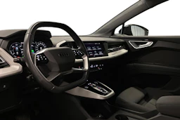 musta Audi Q4 e-tron 2023 kuva 8.