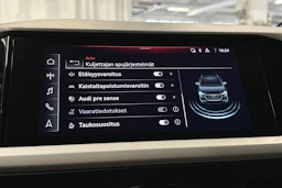 musta Audi Q4 e-tron 2023 kuva 27.