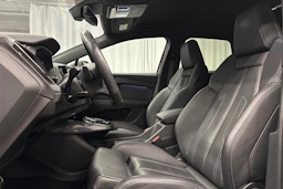 harmaa Audi Q4 e-tron 2023 kuva 15.