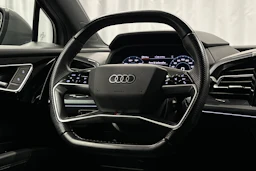 harmaa Audi Q4 e-tron 2023 kuva 16.