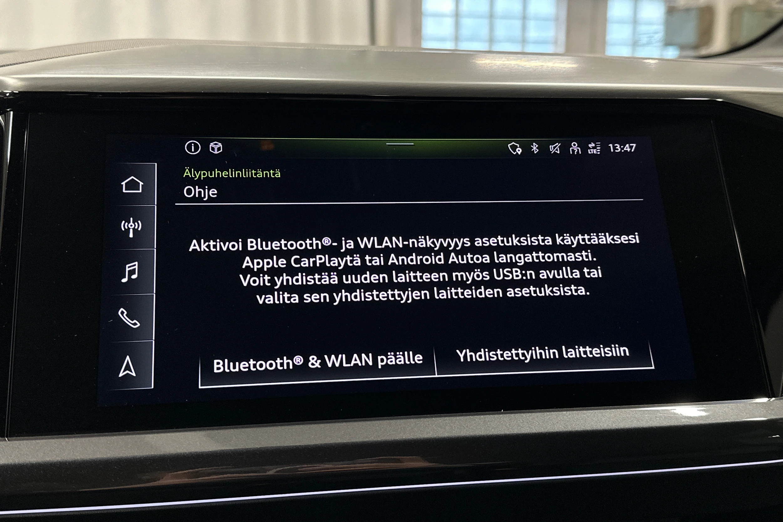 harmaa Audi Q4 e-tron 2023 kuva 21.