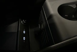harmaa Audi Q4 e-tron 2023 kuva 28.