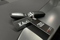 harmaa Audi Q4 e-tron 2023 kuva 29.