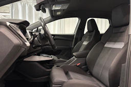 harmaa Audi Q4 e-tron 2023 kuva 15.