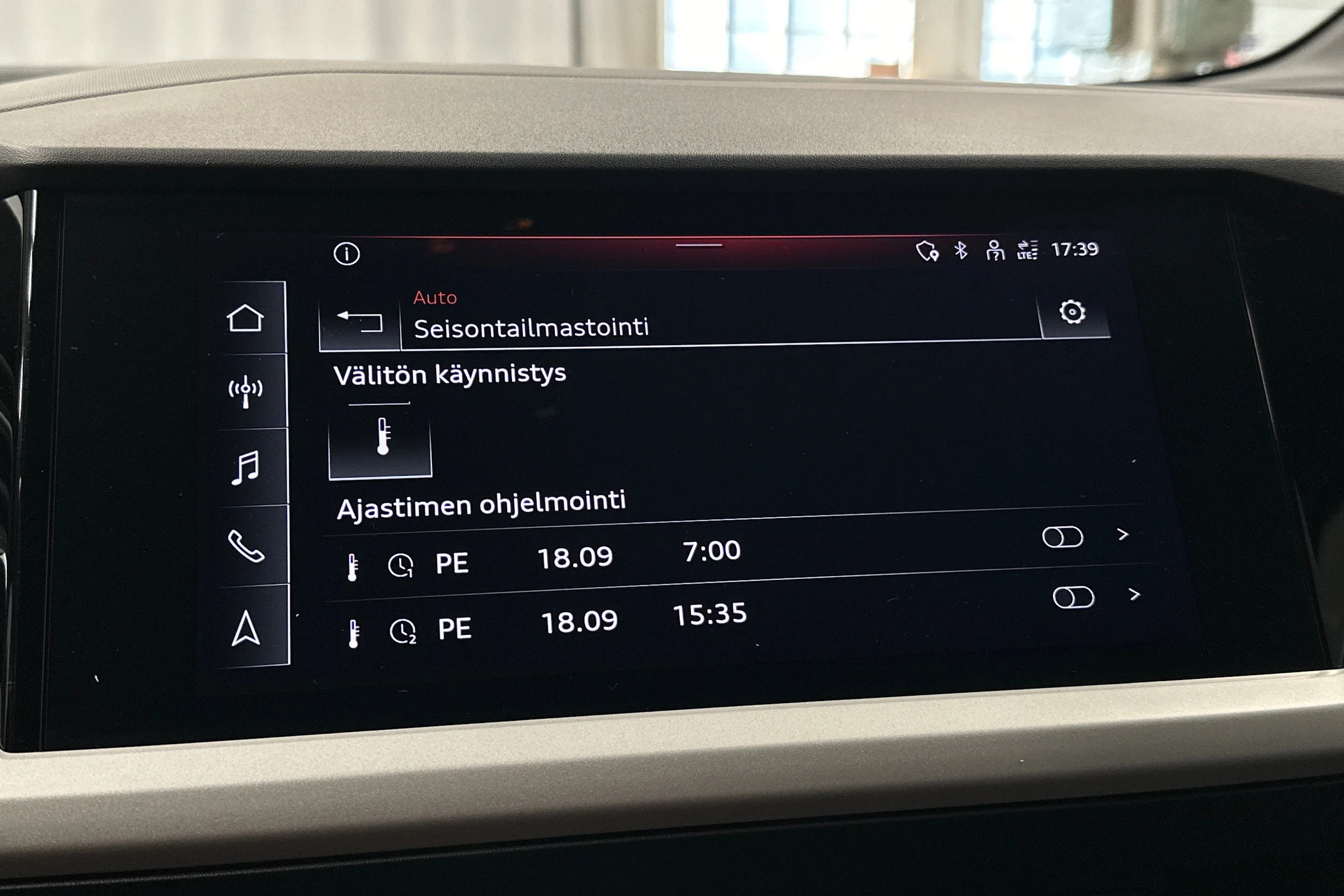 harmaa Audi Q4 e-tron 2023 kuva 22.