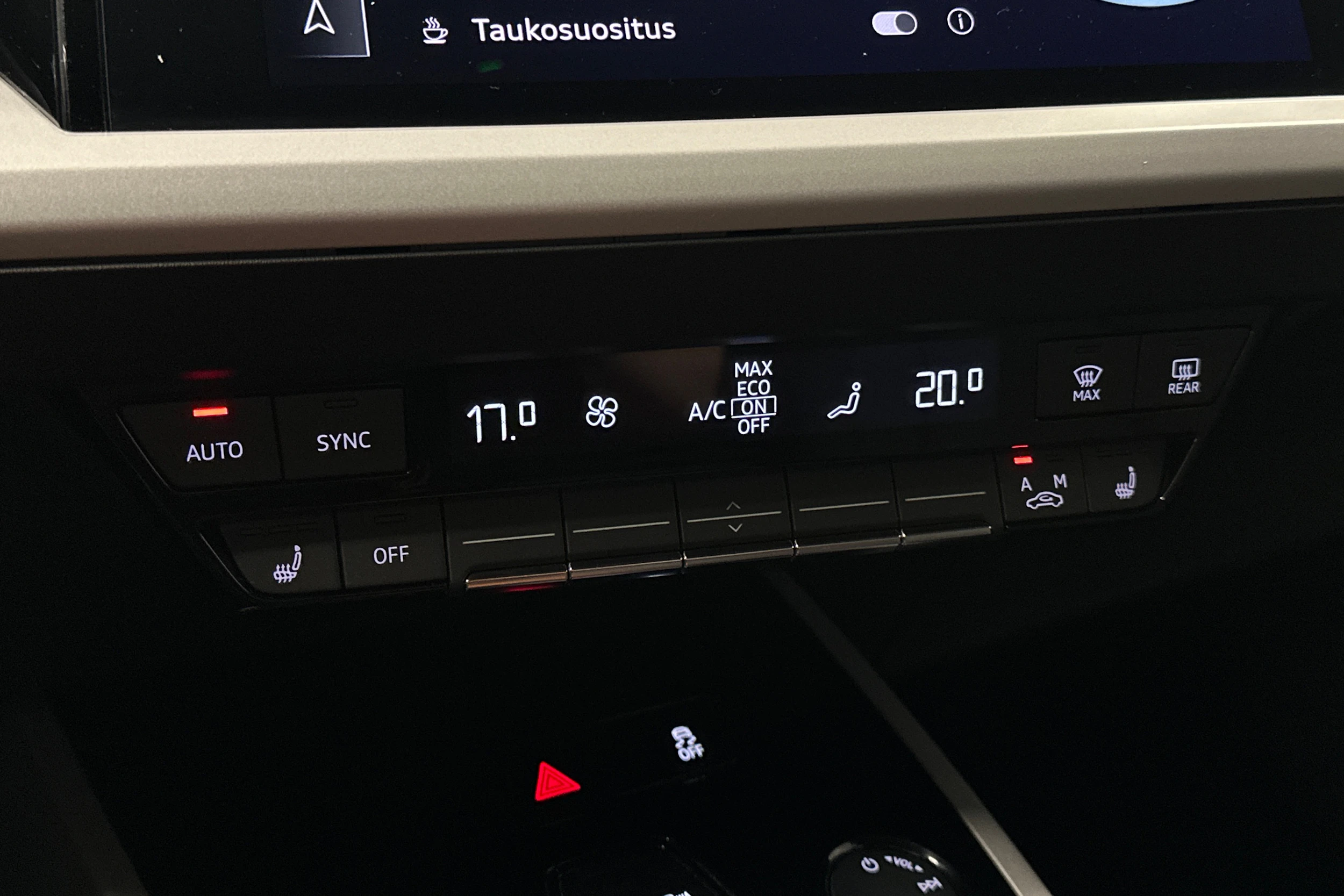 harmaa Audi Q4 e-tron 2023 kuva 26.