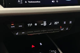 harmaa Audi Q4 e-tron 2023 kuva 26.
