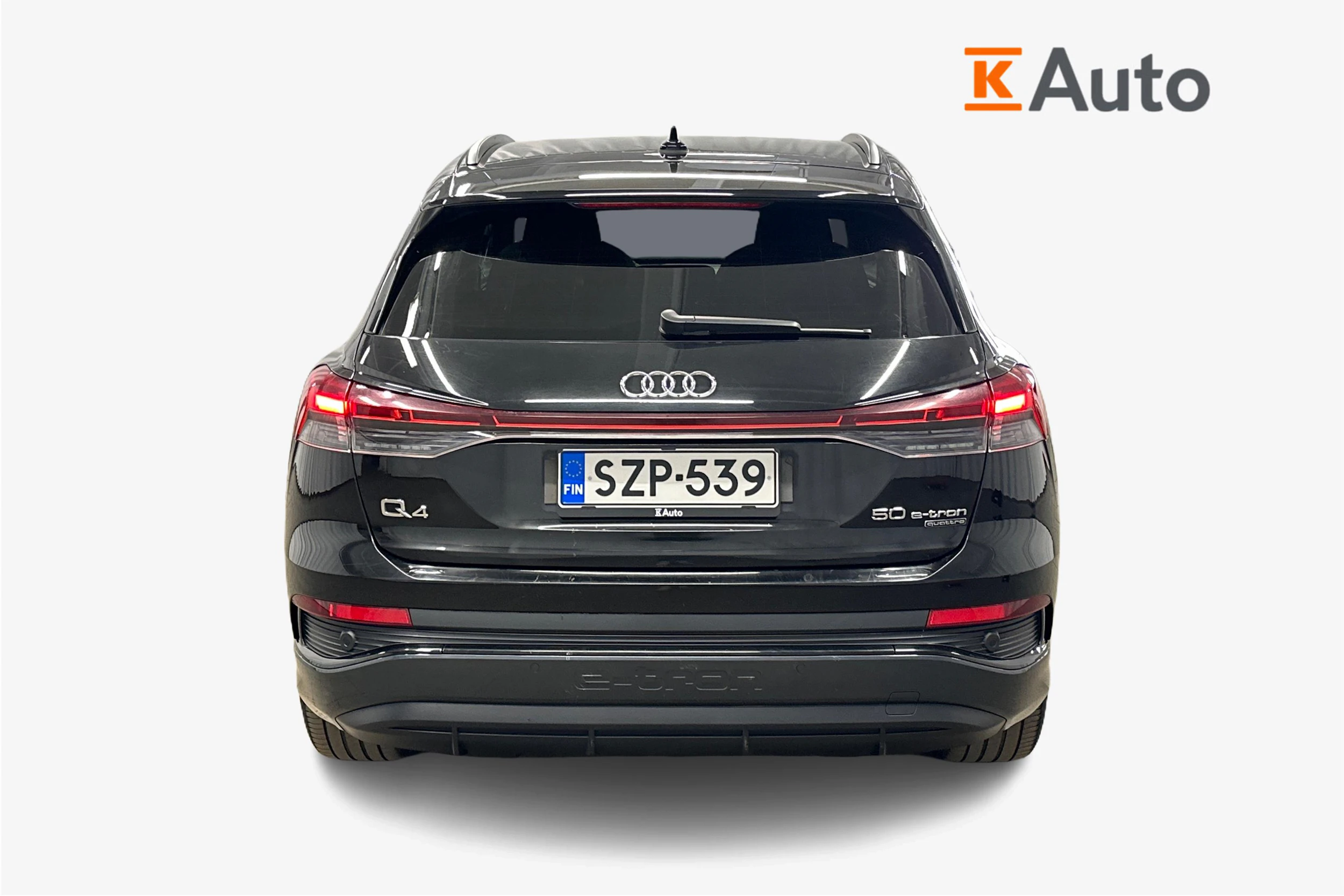 musta Audi Q4 e-tron 2023 kuva 3.