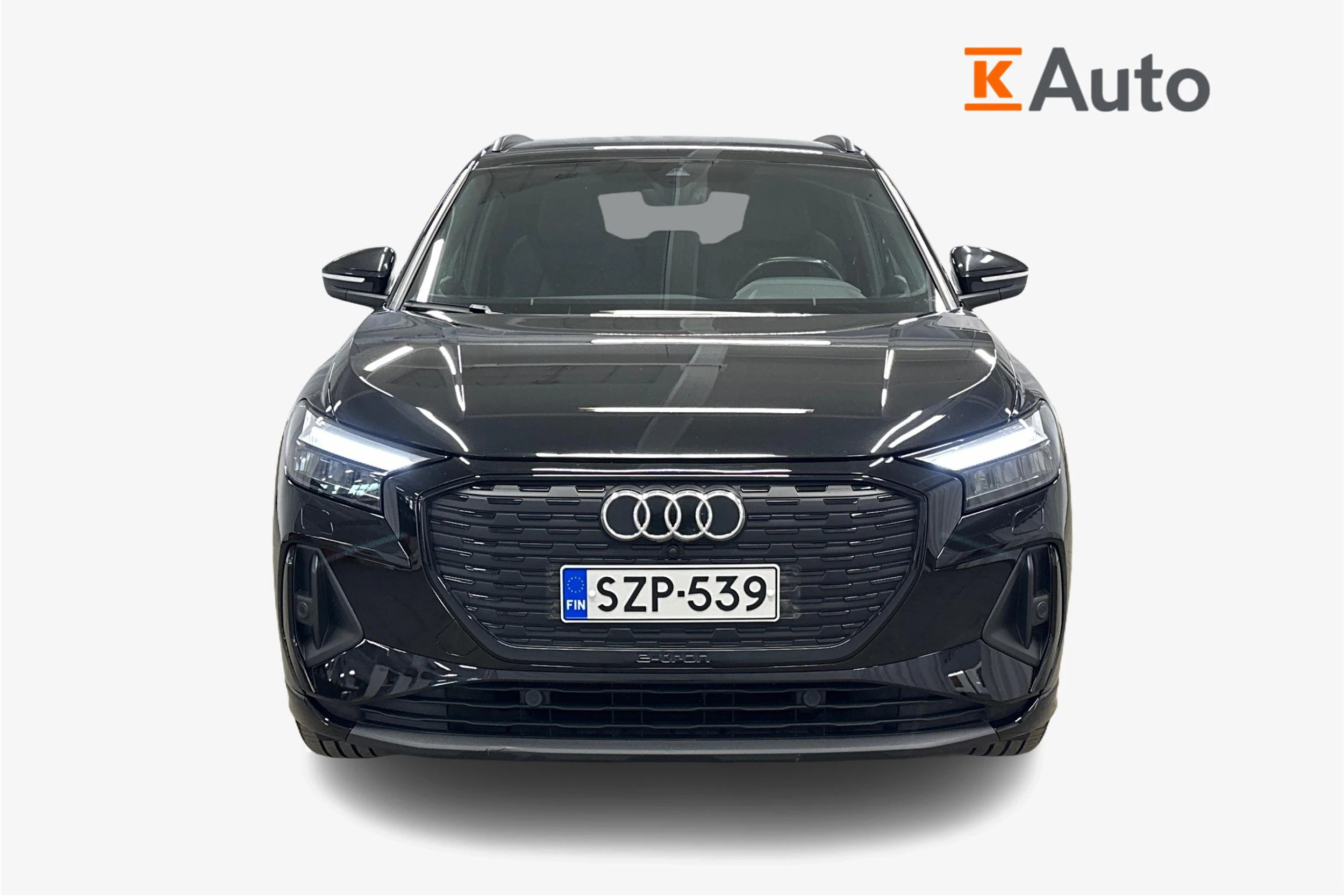 musta Audi Q4 e-tron 2023 kuva 4.