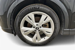 musta Audi Q4 e-tron 2023 kuva 9.