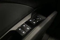 musta Audi Q4 e-tron 2023 kuva 15.