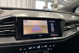 musta Audi Q4 e-tron 2023 kuva 16.