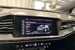musta Audi Q4 e-tron 2023 kuva 18.