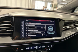 musta Audi Q4 e-tron 2023 kuva 20.