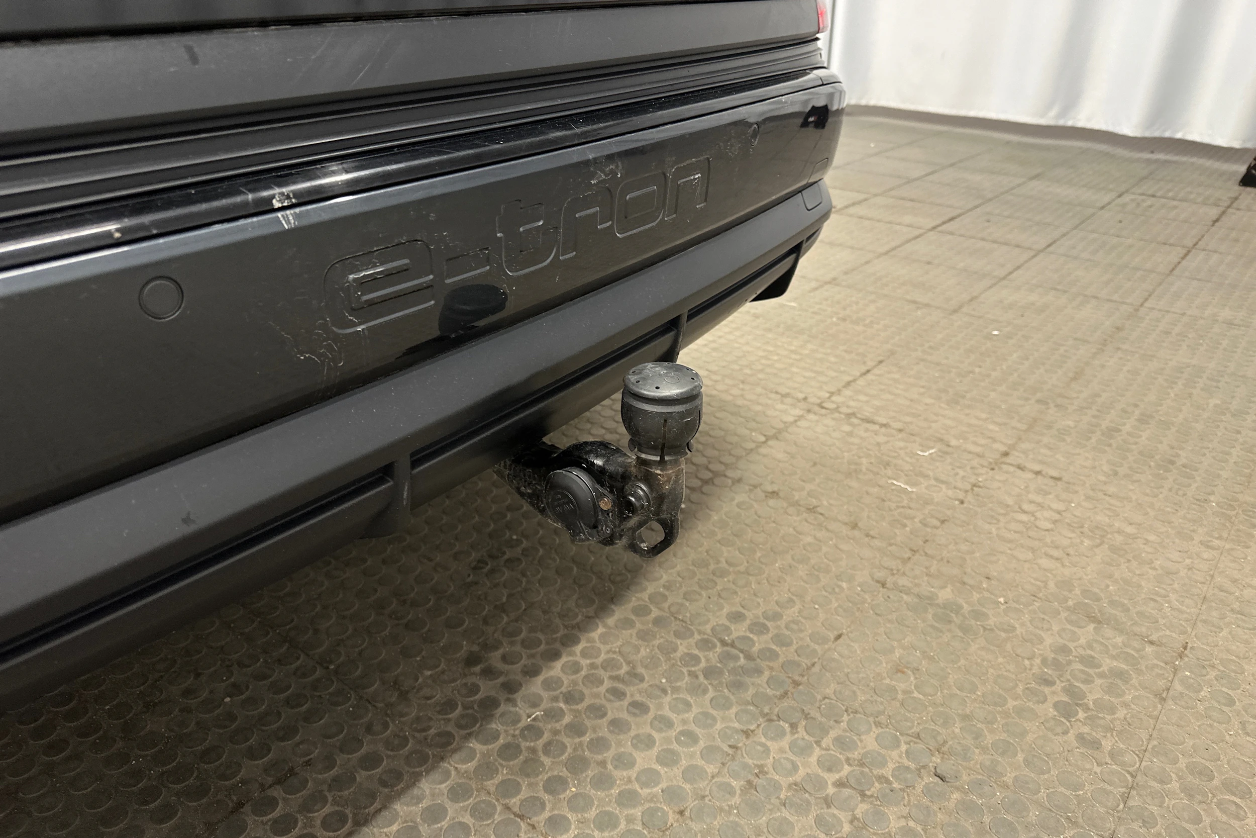 musta Audi Q4 e-tron 2023 kuva 28.