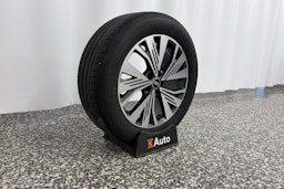 valkoinen Audi Q4 e-tron 2023 kuva 13.