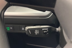 valkoinen Audi Q4 e-tron 2023 kuva 19.