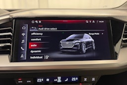 valkoinen Audi Q4 e-tron 2023 kuva 23.