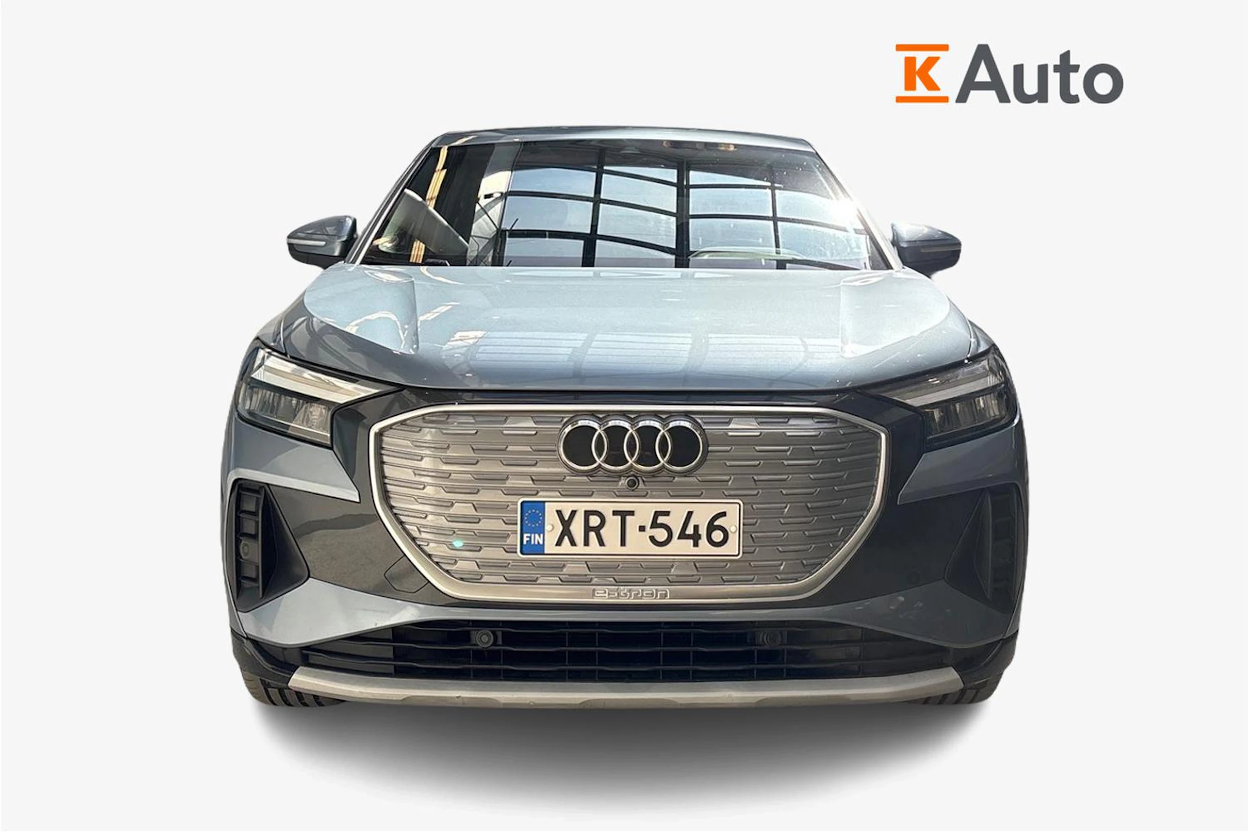 Sininen Audi Q4 e-tron 2023 kuva 4.