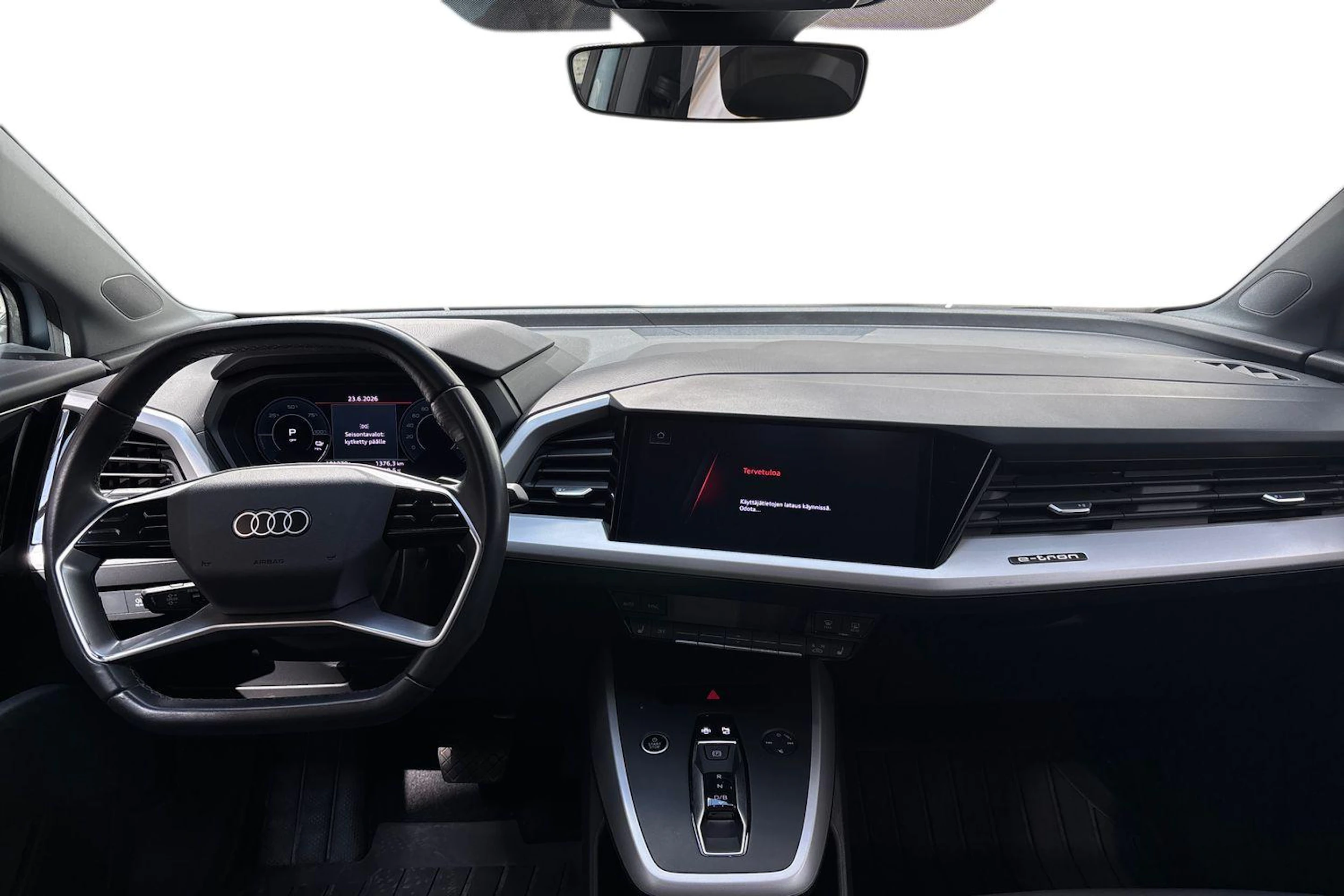 Sininen Audi Q4 e-tron 2023 kuva 7.