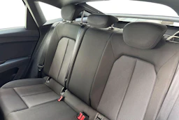 Sininen Audi Q4 e-tron 2023 kuva 8.
