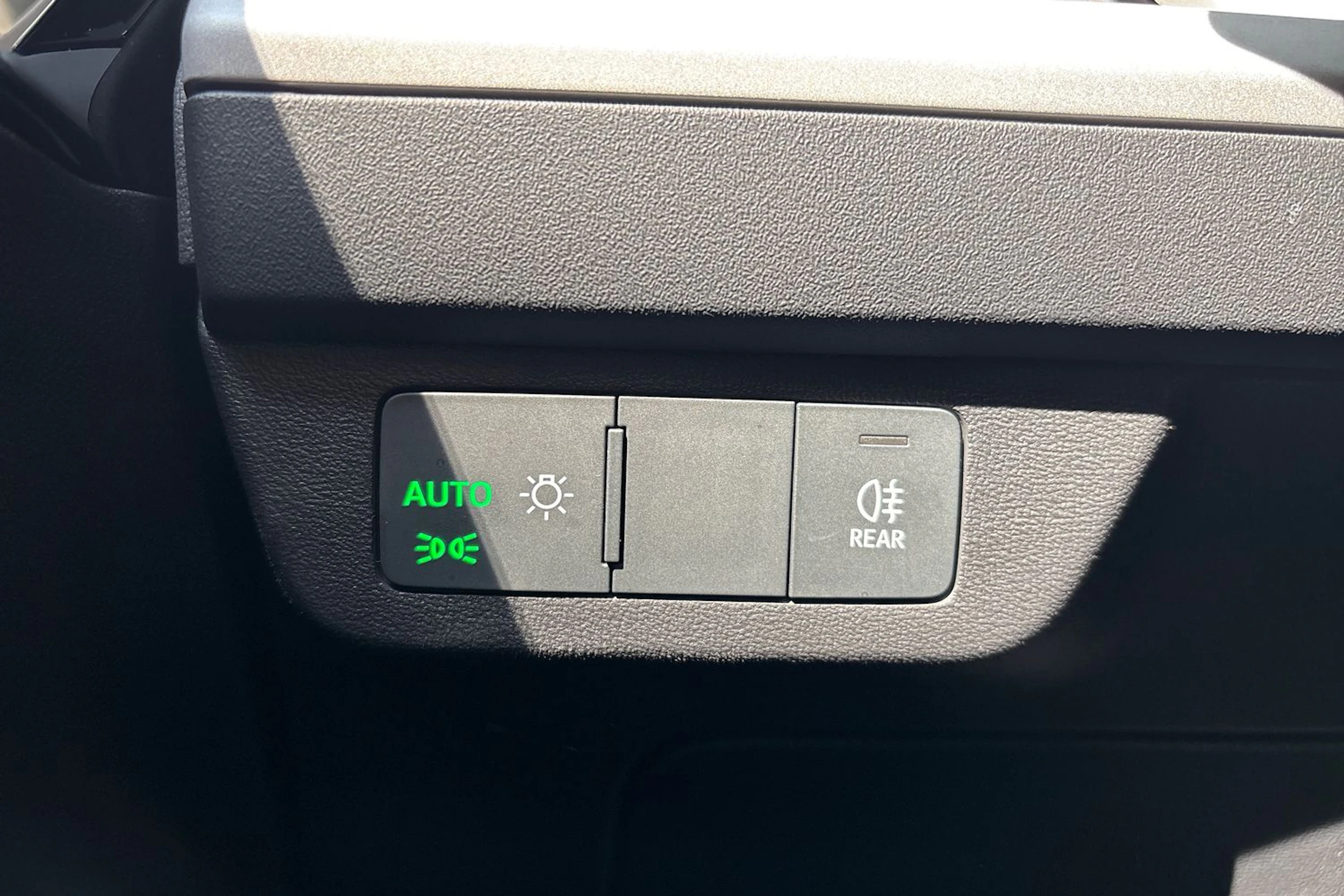 Sininen Audi Q4 e-tron 2023 kuva 15.