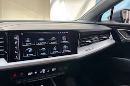 Sininen Audi Q4 e-tron 2023 kuva 20.