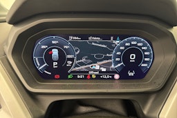 sininen Audi Q4 e-tron 2023 kuva 30.