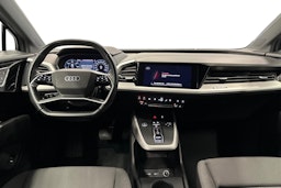 harmaa Audi Q4 e-tron 2023 kuva 9.
