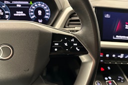 harmaa Audi Q4 e-tron 2023 kuva 15.