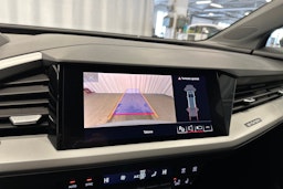 harmaa Audi Q4 e-tron 2023 kuva 19.