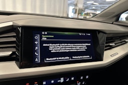 harmaa Audi Q4 e-tron 2023 kuva 20.