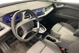 met. harmaa Audi Q4 e-tron 2023 kuva 6.
