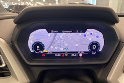 met. harmaa Audi Q4 e-tron 2023 kuva 12.