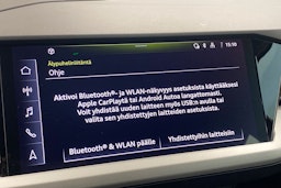 met. harmaa Audi Q4 e-tron 2023 kuva 13.