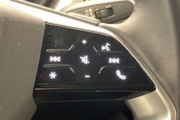 met. harmaa Audi Q4 e-tron 2023 kuva 20.
