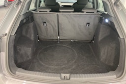 met. harmaa Audi Q4 e-tron 2023 kuva 22.