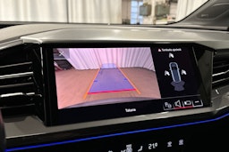 harmaa Audi Q4 e-tron 2023 kuva 16.