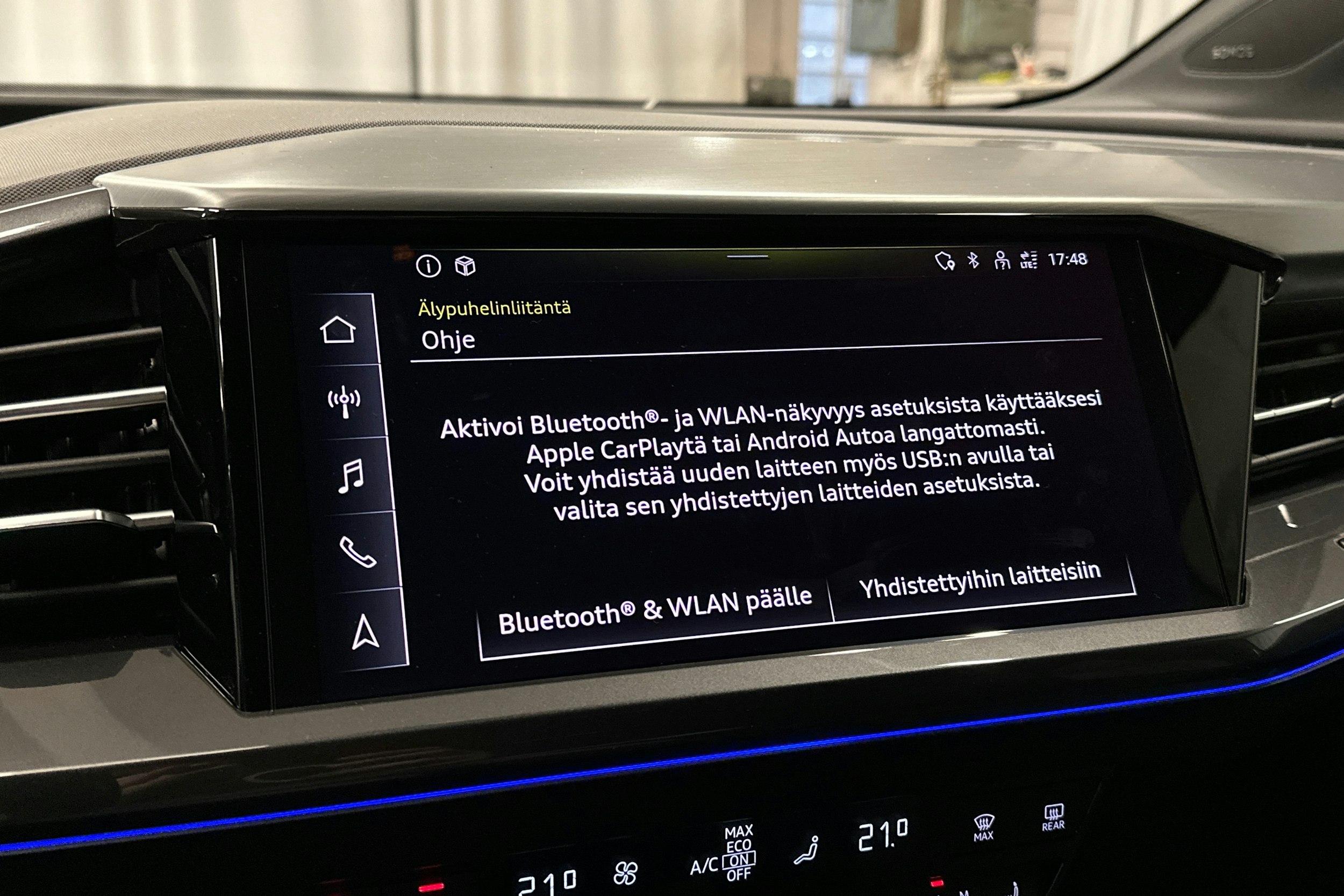 harmaa Audi Q4 e-tron 2023 kuva 17.