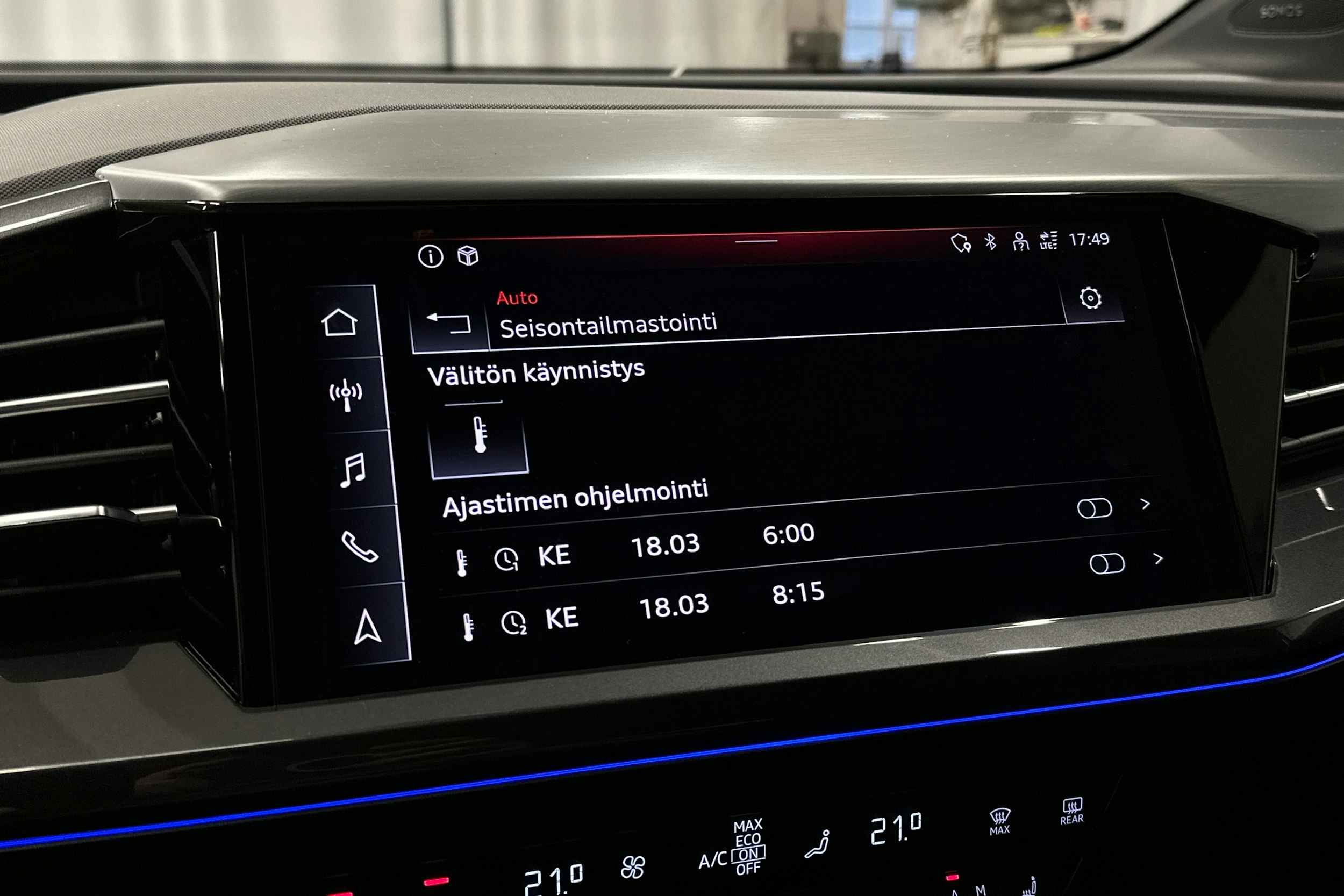 harmaa Audi Q4 e-tron 2023 kuva 18.