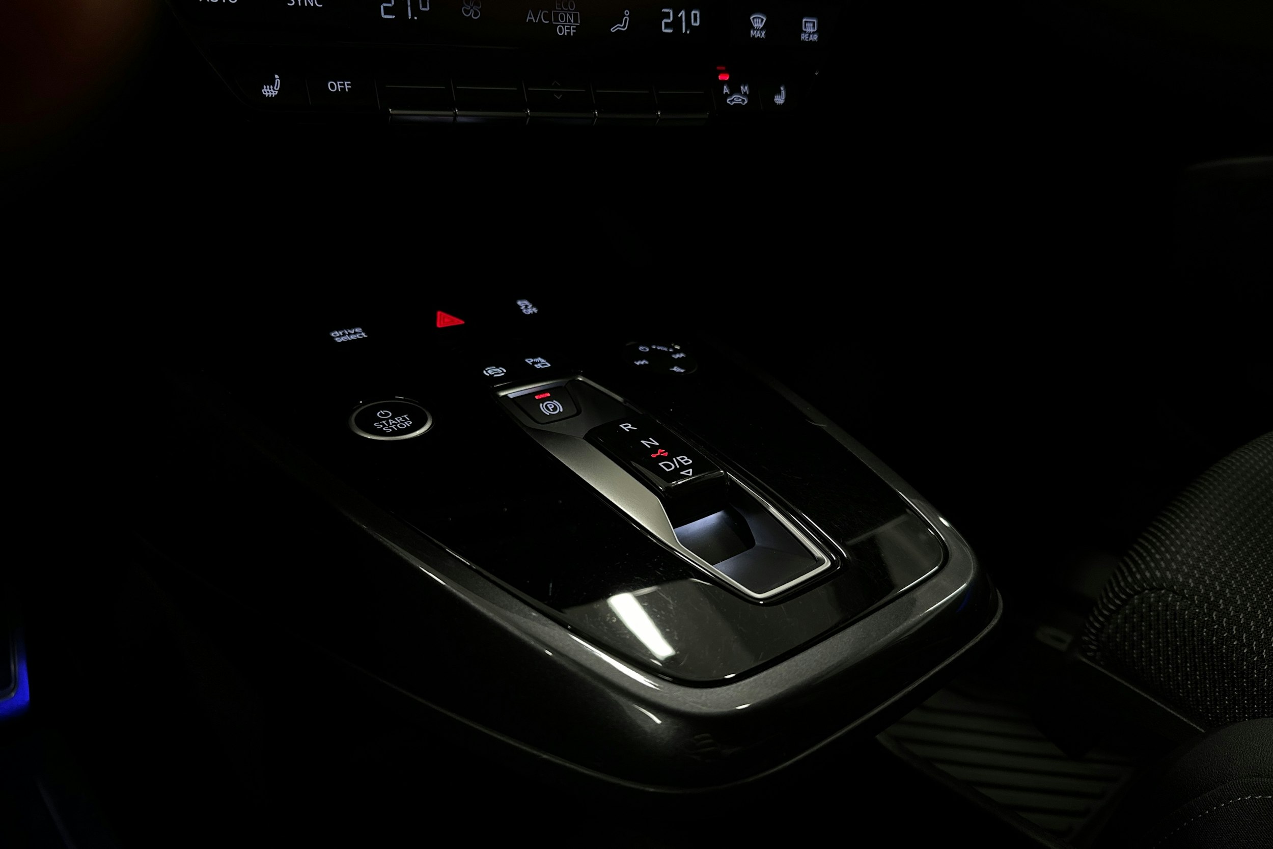 harmaa Audi Q4 e-tron 2023 kuva 23.